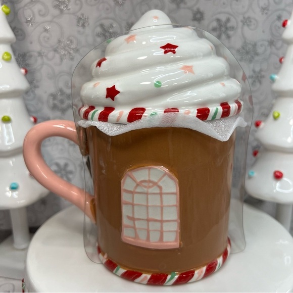 Hearth & Gnome Christmas Cafe Gingerbread Coffee Mug w/ Whipped Cream Mug Topper - Picture 4 of 12